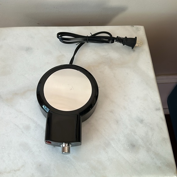 New in box, Electric Fondue Set with 4 Forks - Picture 4 of 6